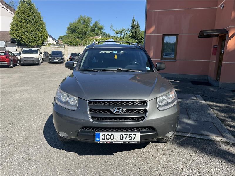Hyundai Santa Fe 2,2 CRDi - fotka 1 z 25