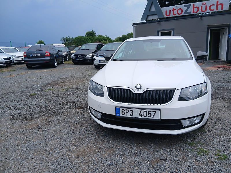 Škoda Octavia 1.6 TDI, bez koroze - fotka 5 z 39