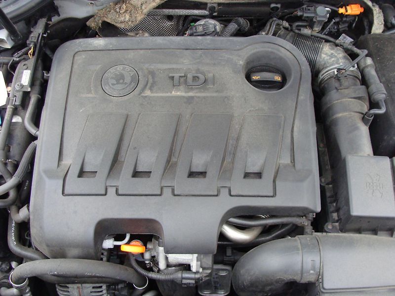 Škoda Superb 2.0 TDi, 125 kW, 4X4, klima - fotka 24 z 30