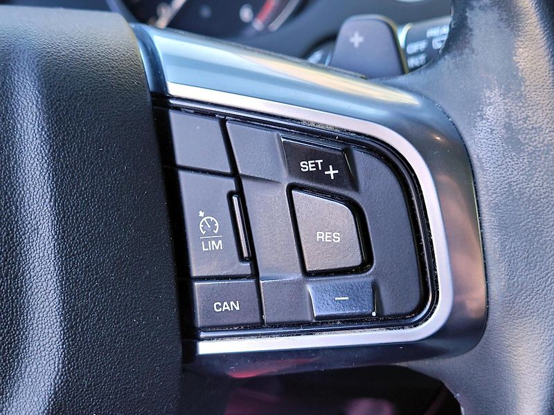 Land Rover Discovery Sport 2,0 TD4 4wd,DPH,SERVIS - fotka 40 z 48