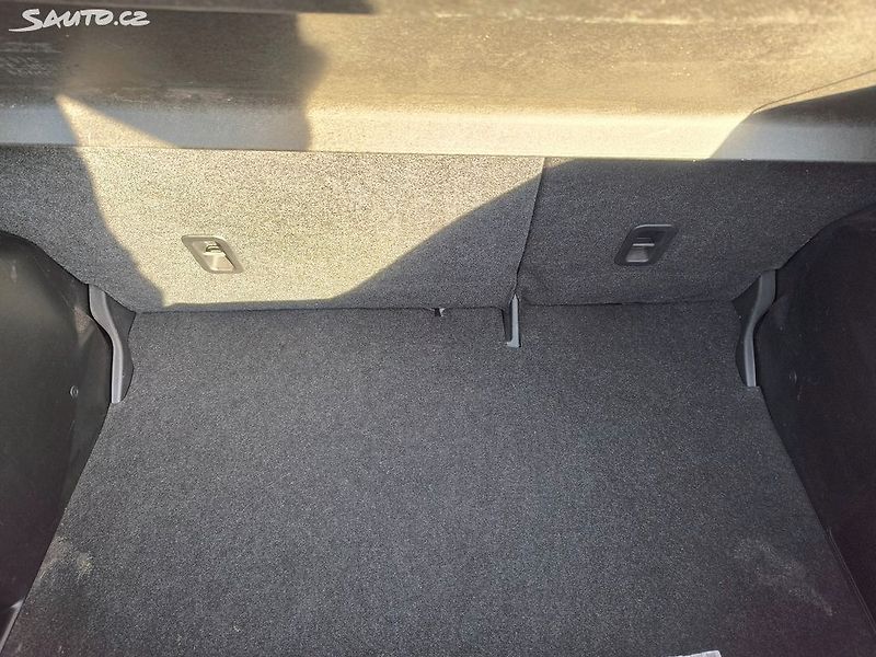 Mazda 2 1,3i,KRÁSNÁ,SERVISKA,70KM,1MAJ - fotka 5 z 22