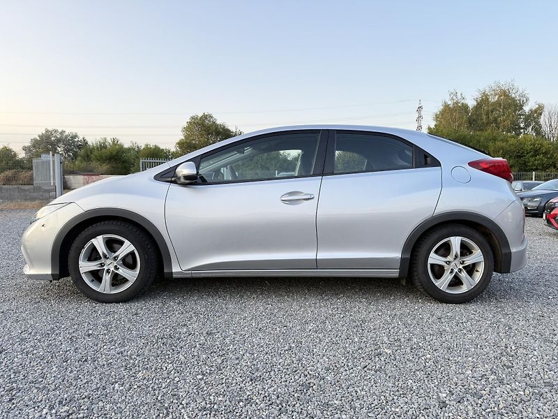 Honda Civic 1.3i-VTEC 73kW ČR - fotka 8 z 17