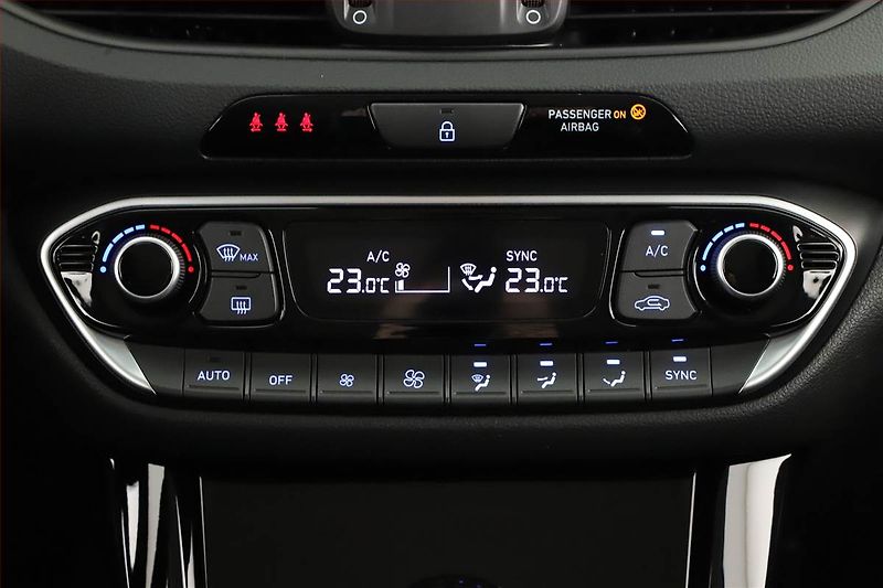 Hyundai i30 (2025) 1.0 T-GDI, STYLE, AUTOMAT - fotka 18 z 21
