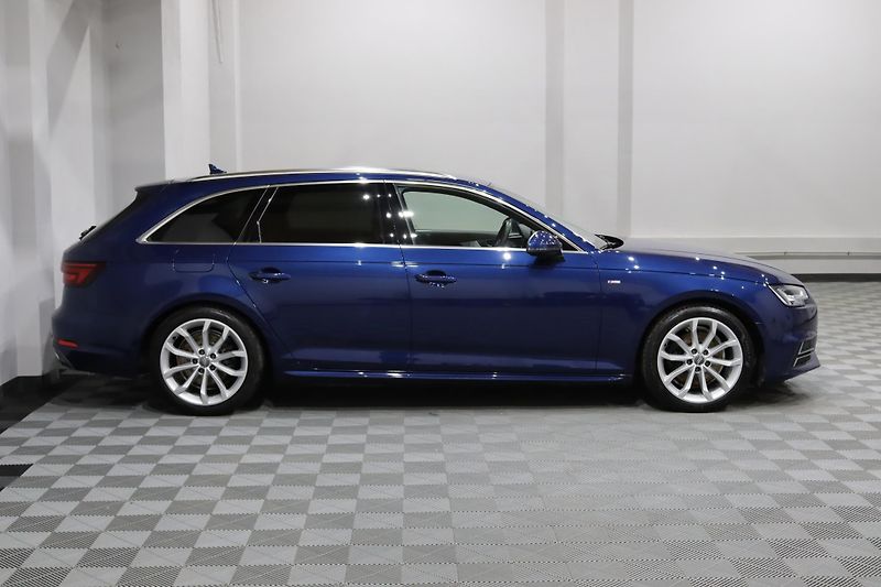 Audi A4 2.0 TFSI ultra 140 kW S line - fotka 4 z 49