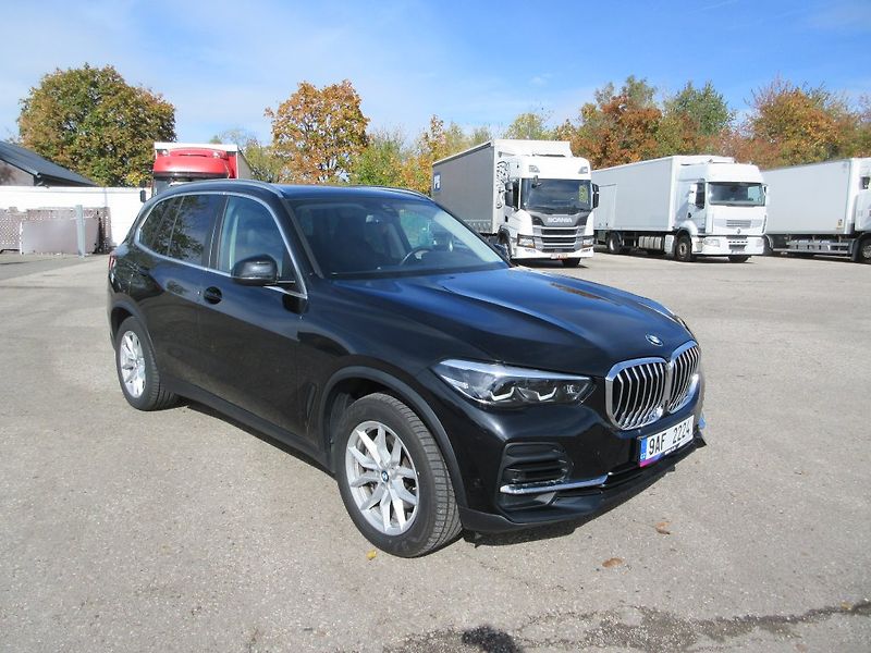 BMW X5 3.0 Xdrive 30d 46 000 km - fotka 1 z 20