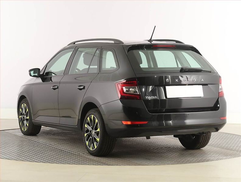 Škoda Fabia (2021) Ambition 1.0 TSI, Tempomat - fotka 4 z 22