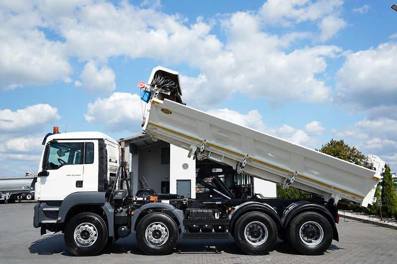 MAN TGS (2017) 35.420 8x4 sklápěč Meiller - fotka 2 z 40