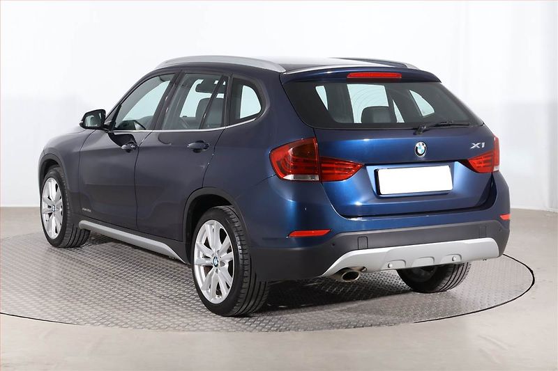 BMW X1 (2013) xDrive18d, 4X4, Automat - fotka 4 z 19