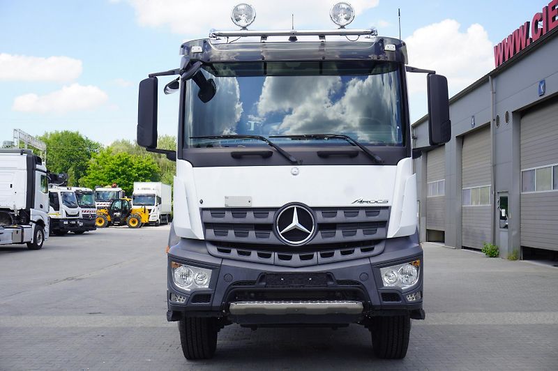 Mercedes-Benz (2018) Arocs 1827 / Driver education - fotka 8 z 24