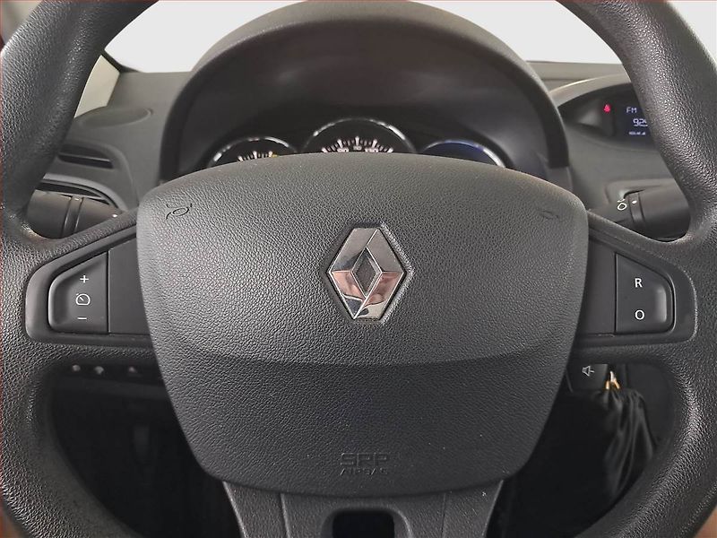 Renault Fluence (2010) 1.6 16V, po STK, servisované - fotka 20 z 22