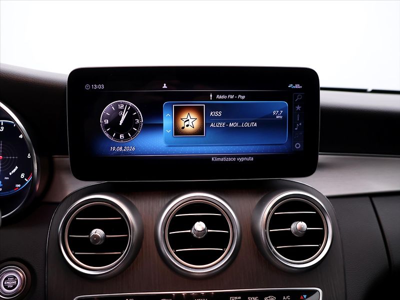 Mercedes-Benz Třídy C 2.0 300d 180kW 4Matic CZ DPH - fotka 19 z 29