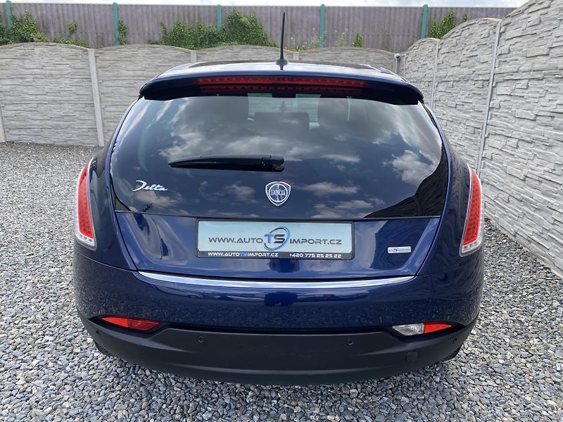 Lancia Delta 2.0JTD 165PS SPORT NAVI SERVIS - fotka 5 z 169