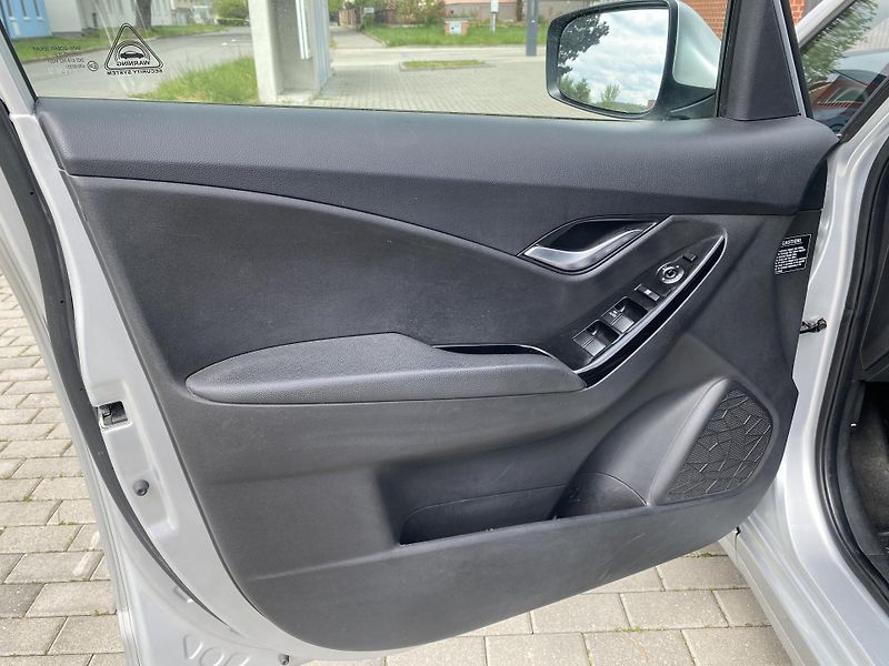 Hyundai ix20 1.6 CRDi, PREMIUM, PANORAMA!! - fotka 18 z 44
