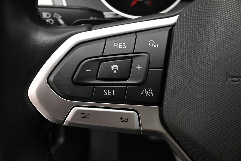 Volkswagen Passat 2,0 TDI 110 kW DSG Business Zá - fotka 24 z 32