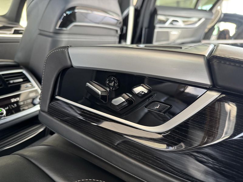 BMW Řada 7 730d xDrive*Dověry*360°Kam*DPH - fotka 45 z 51