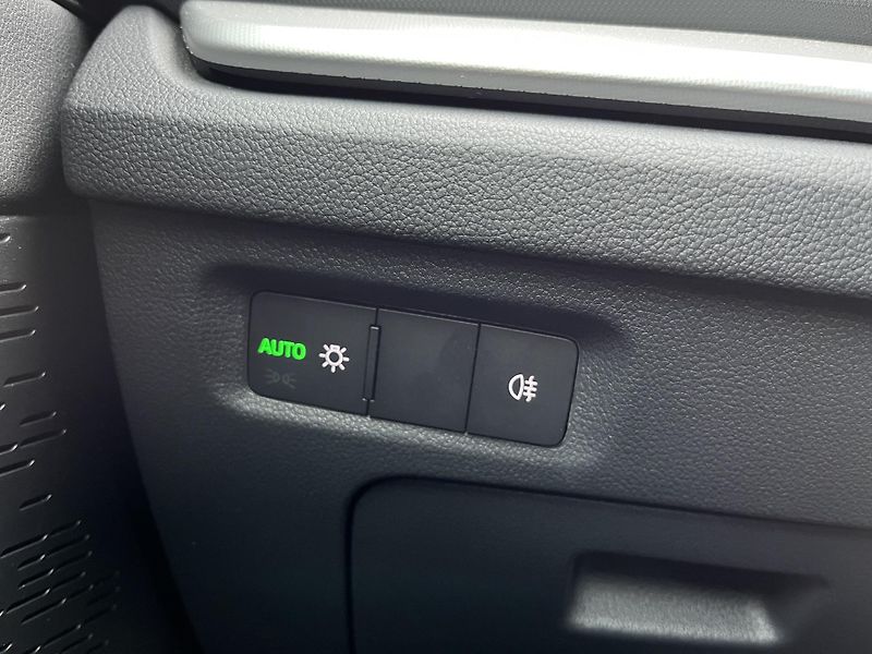 Škoda Octavia FL 1.5TSI 110kW SELECTION - fotka 16 z 24