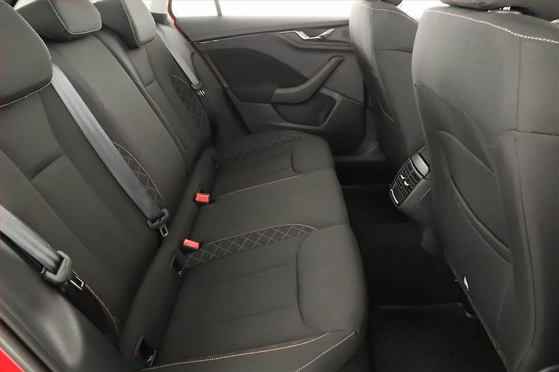 Škoda Kamiq (2024) Ambition 1.0 TSI - fotka 9 z 24