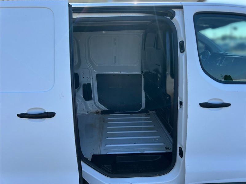 Peugeot Expert 1,5 BHDi 100 Access L1 - fotka 8 z 11