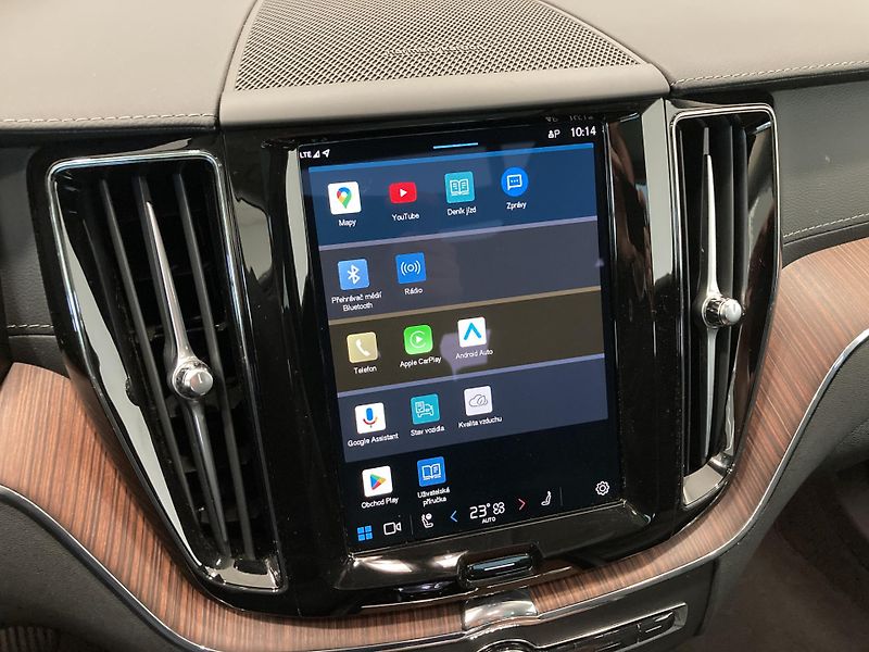 Volvo XC60 T6 eAWD Recharge Ultra Dark  - fotka 23 z 36