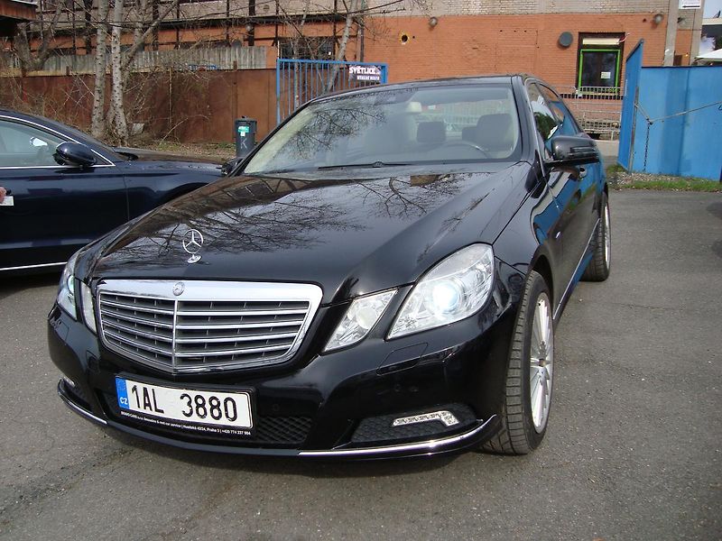 Mercedes-Benz Třídy E (2009) 250CDi,AUT,ČR, 1.Maj.Servis.kn - fotka 50 z 52