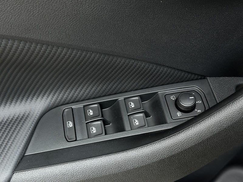 Škoda Kamiq 1.5TSi DSG Monte Carlo 150PS M - fotka 16 z 46