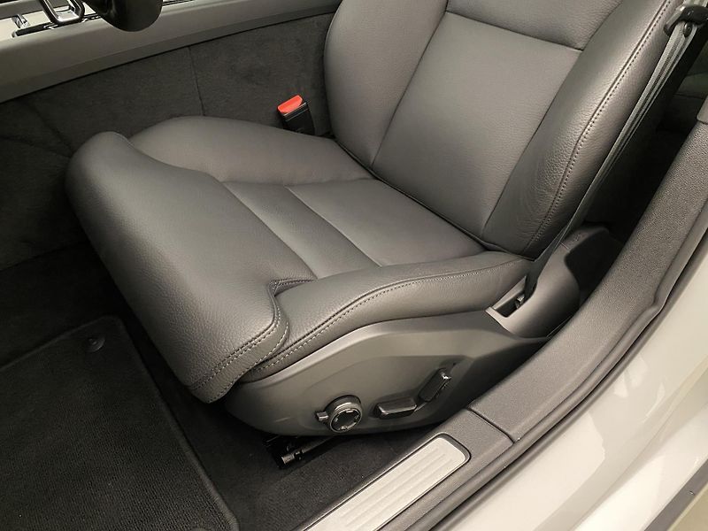 Volvo V60 B4 DARK PLUS AUT  - fotka 25 z 59