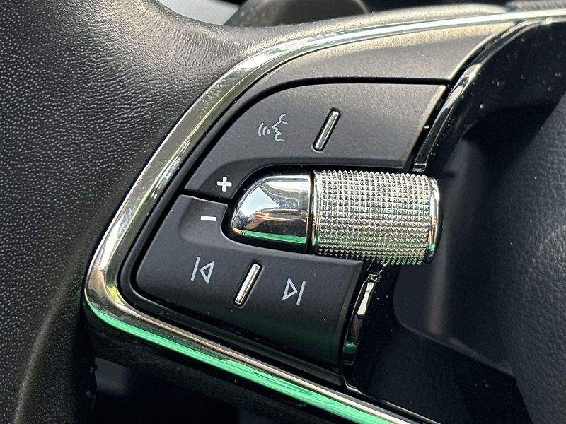 Škoda Kamiq (2021) 1.0 TSI DSG Style - fotka 18 z 31