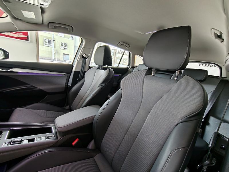 Škoda Enyaq iV 60 62kWh SoH 91% - fotka 29 z 32