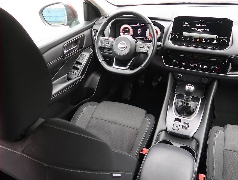 Nissan Qashqai (2022) N-Connecta 1.3 DIG-T - fotka 7 z 20