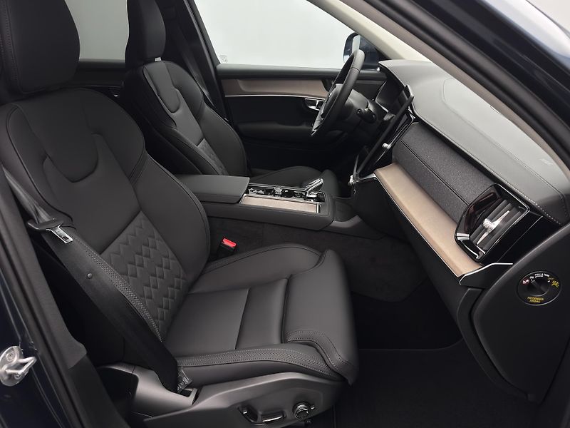 Volvo XC90 (2026) T8 AWD Plug-in BRIGHT PLUS 7m - fotka 24 z 25