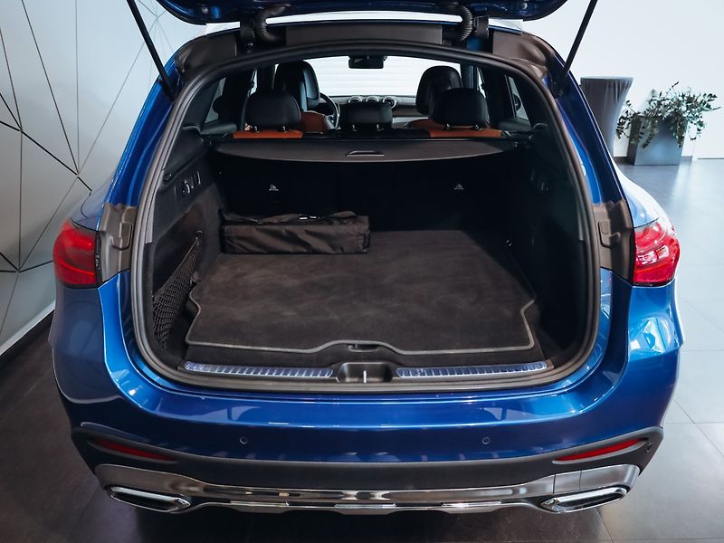Mercedes-Benz GLC 300e 4Matic AMG - fotka 8 z 29