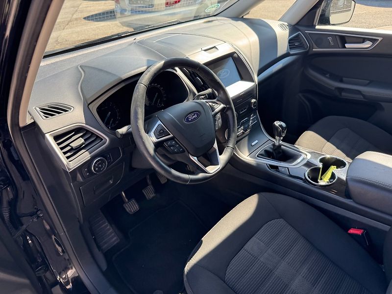 Ford Galaxy (2016) 2.0 TDCi 110 KW 7 Míst Man. - fotka 11 z 30