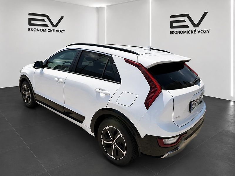 Kia Niro (2023) 1.6 GDI,HEV,ČR,ZÁRUKA 2030 - fotka 8 z 32