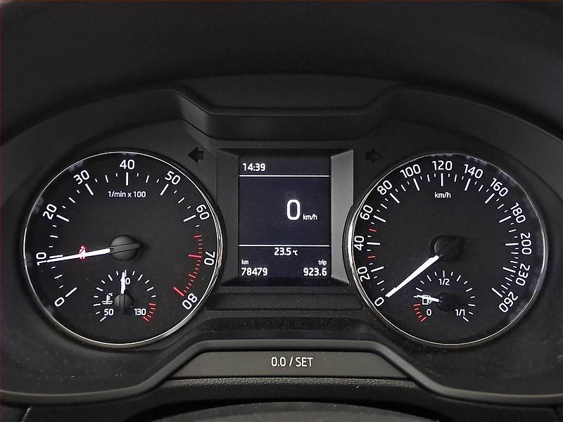 Škoda Octavia (2016) Ambition Plus 1.0 TSI - fotka 11 z 17