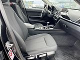 BMW Řada 3 (2016) 320d xDrive - náhled 11