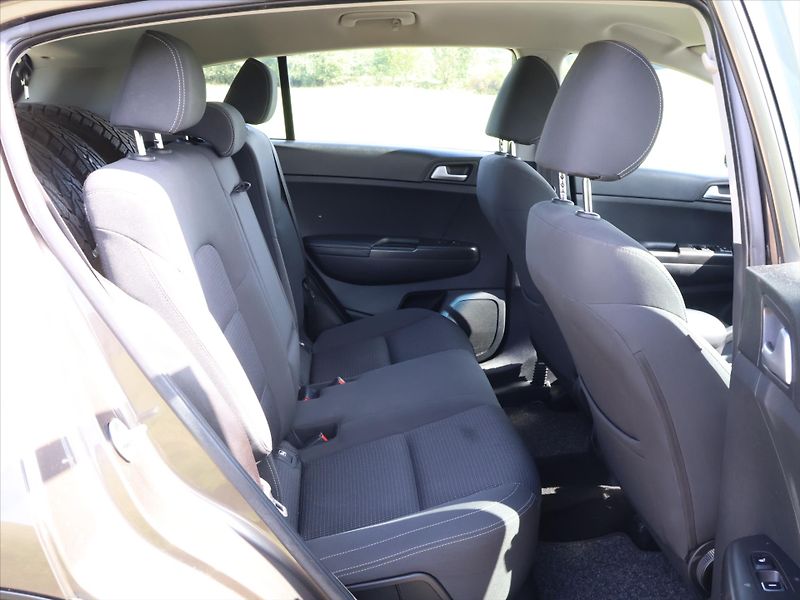 Kia Sportage 1,7 CRDi 85kW CZ Aut.klima - fotka 11 z 30