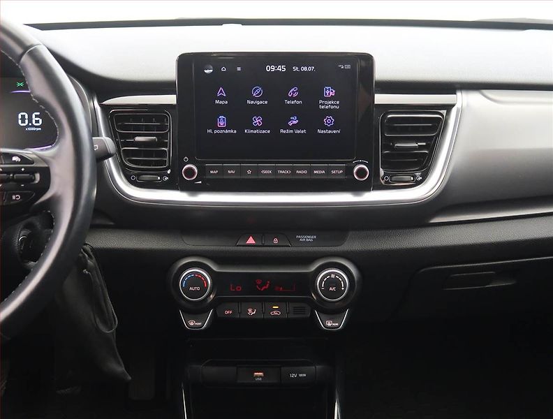 Kia Stonic (2024) 1.2 DPI, ČR,1.maj, Serv.kniha - fotka 12 z 22