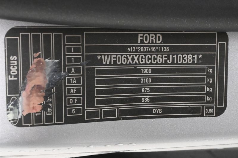 Ford Focus 1,5 TDCi 88 kW - fotka 12 z 28