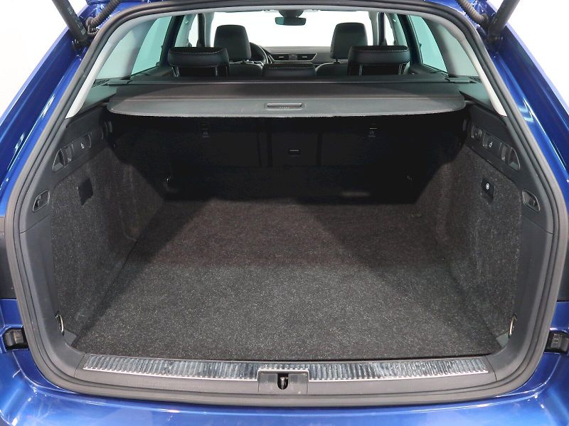 Škoda Superb (2022) iV LAURIN&KLEMENT 1.4TSI 115KW - fotka 42 z 45