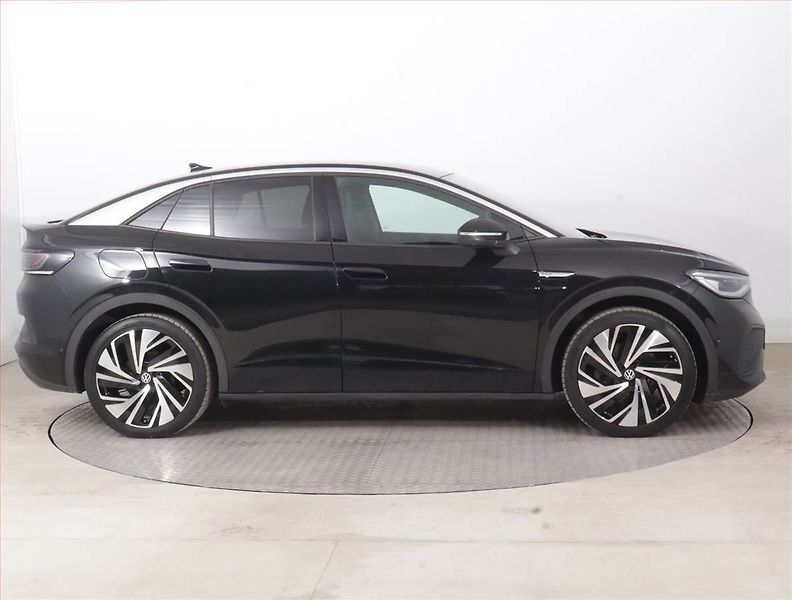 Volkswagen ID.5 (2022) Pro Perf. (82 kWh), SoH 95% - fotka 6 z 19