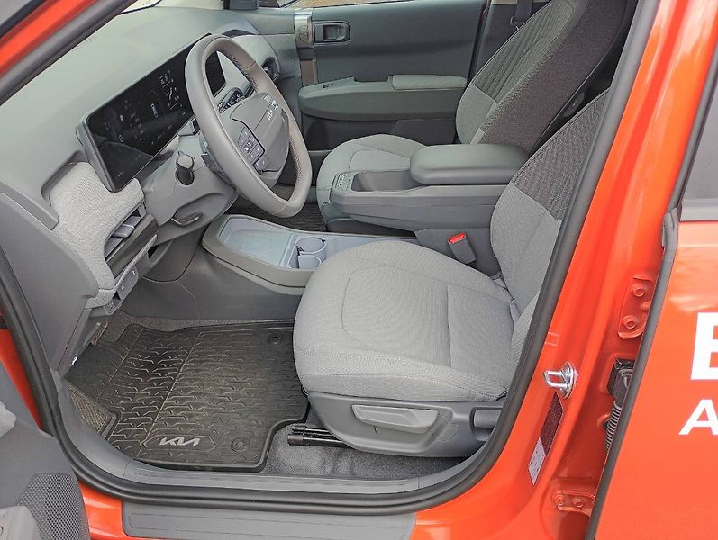 Kia EV3 (2024) EARTH 150 kW, bat.81,4 kW - fotka 13 z 28