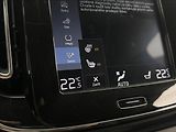 Volvo XC40 2,0 D3 AUTOMAT VÝHŘEV TAŽNÉ - náhled 18