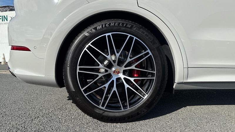 Porsche Cayenne S - fotka 11 z 30