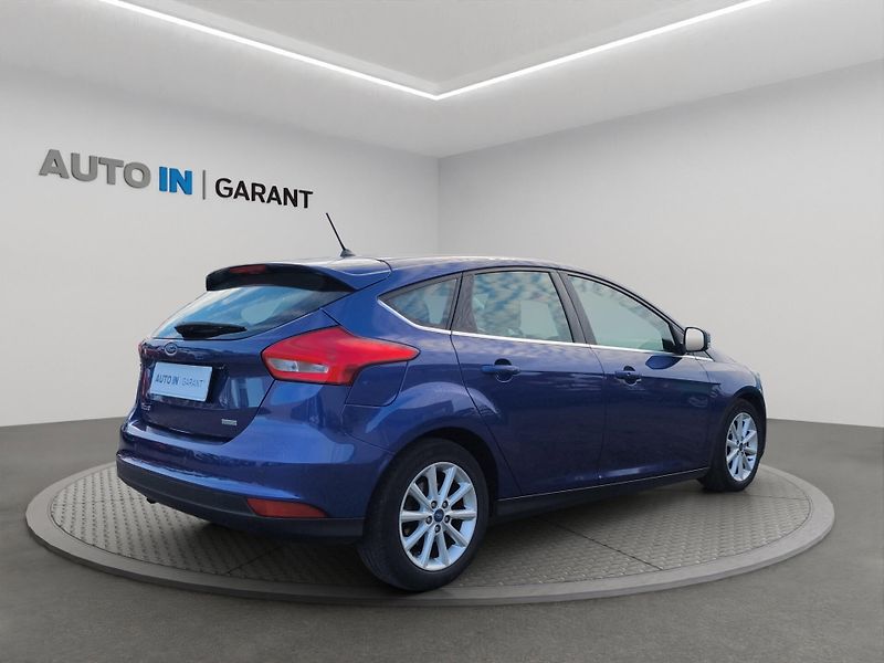 Ford Focus (2018) 1.0 EcoBoost 92kW, Serv. kniha - fotka 5 z 23