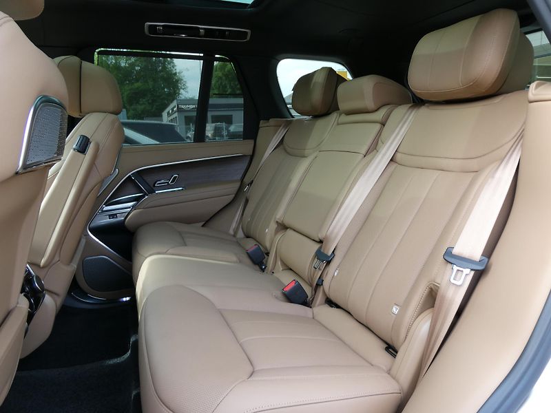 Land Rover Range Rover (2026) 3,0 Autobiography P460e - fotka 14 z 44