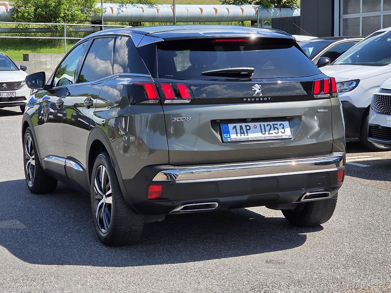 Peugeot 3008 (2018) 1.6 PT 165 GT-line EAT6 - fotka 3 z 29