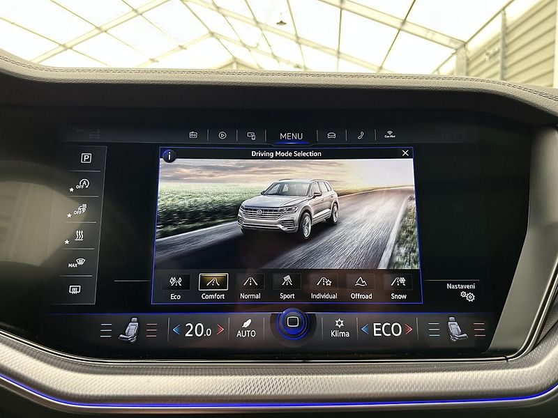 Volkswagen Touareg 3.0 TDI 4x4 R-Line - fotka 13 z 31
