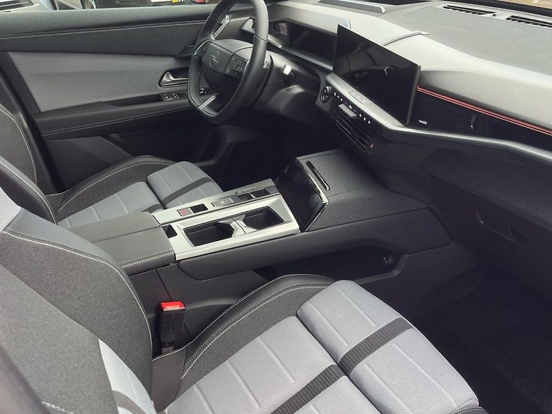 Opel Grandland (2026) ULTIMATE PHEV 1.6 (143kW/195k) - fotka 6 z 20