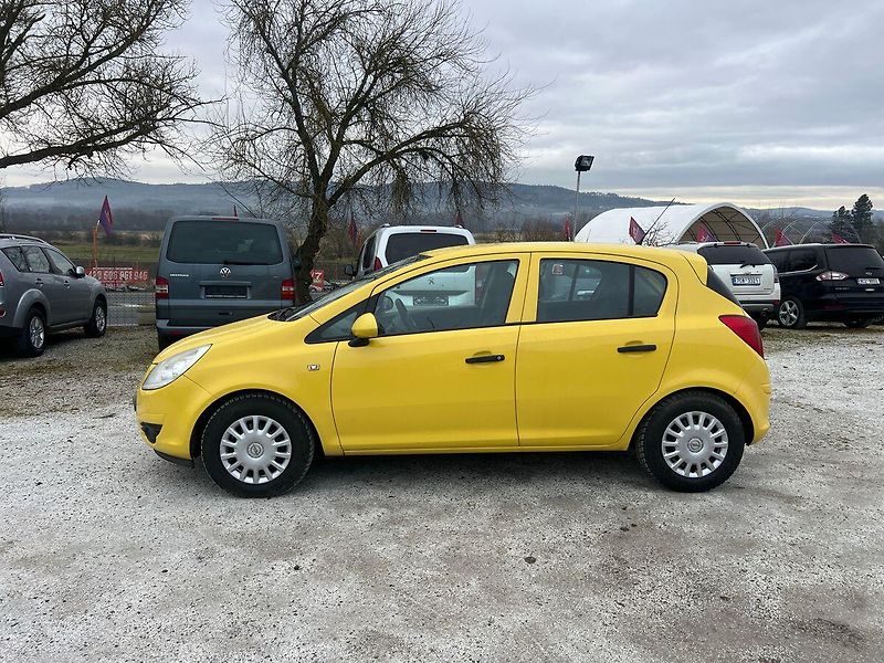 Opel Corsa 1.0i - fotka 3 z 14