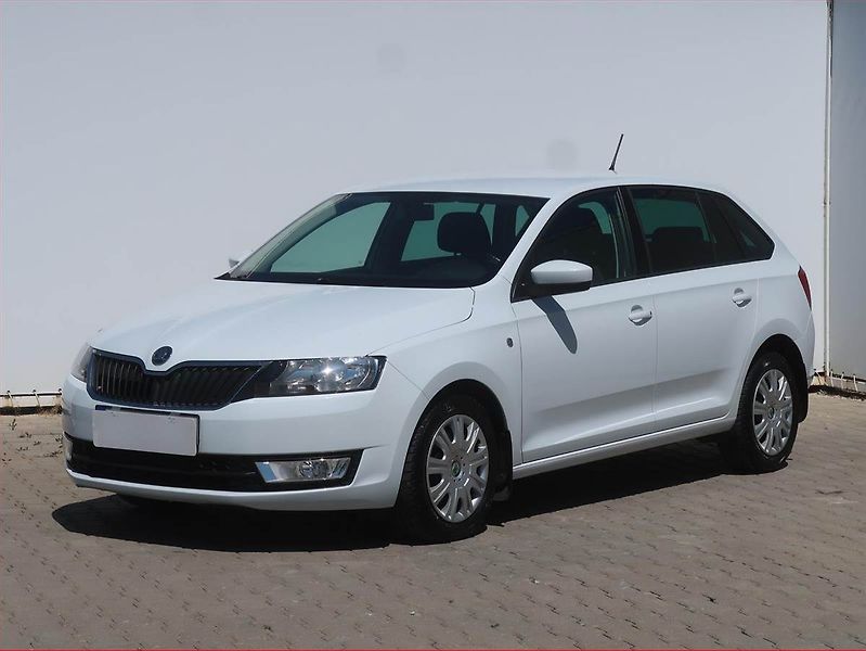 Škoda Rapid (2014) Spaceback 1.2 TSI, Tempomat - fotka 2 z 15